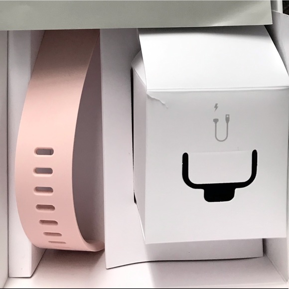 Fitbit versa 2 - Picture 2 of 4